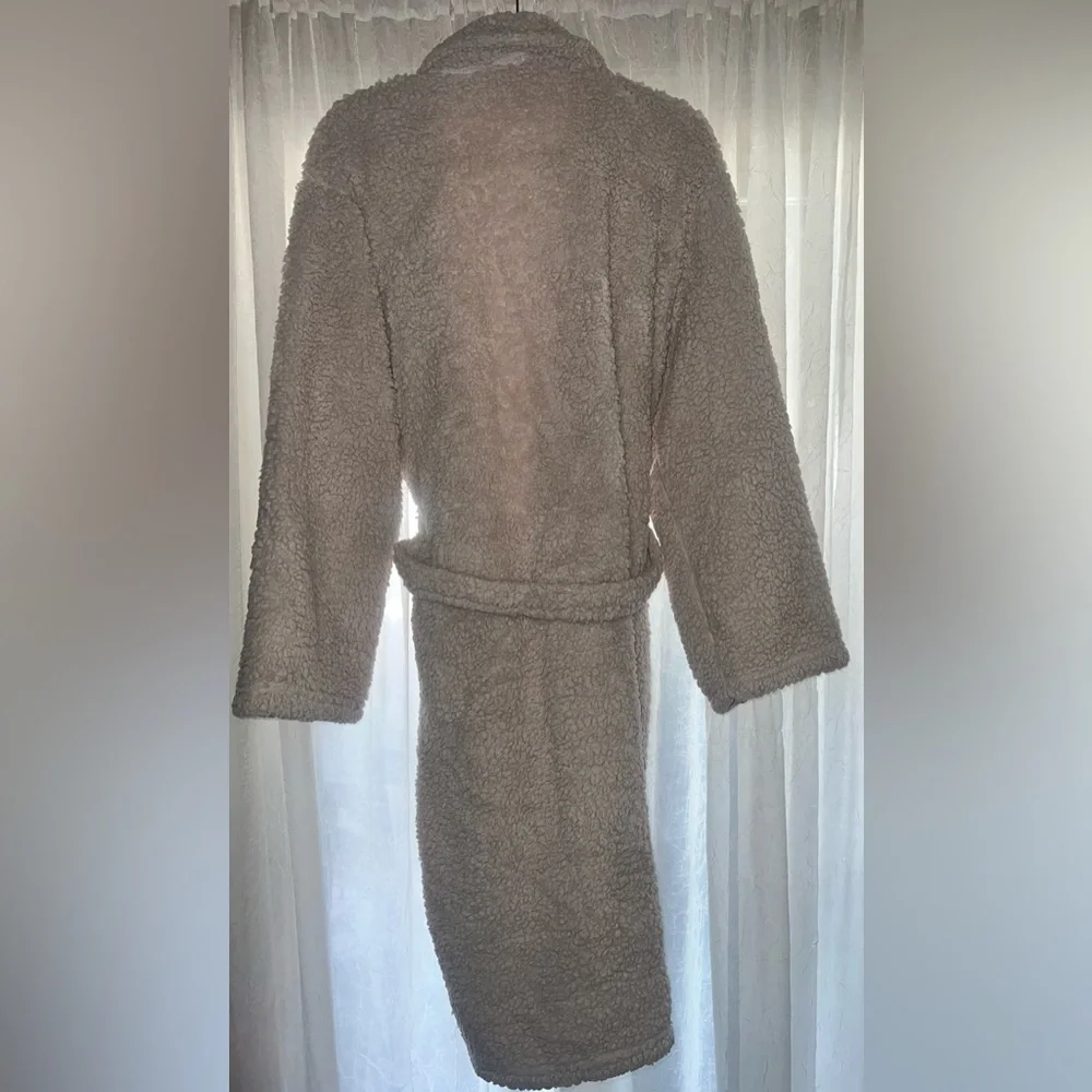Pottery Barn Teddy Bear Sherpa Robe, Large - Picture 5 of 7
